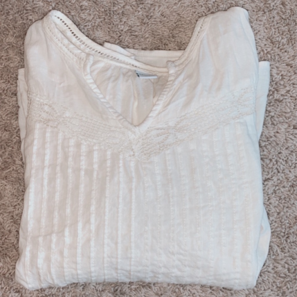 Adorable white blouse